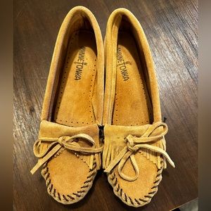 Like New Minnetonka Moccasins